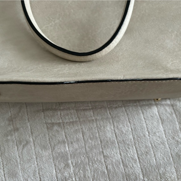 Jeane & Jax Shoulder/Crossbody Purse - Picture 5 of 6